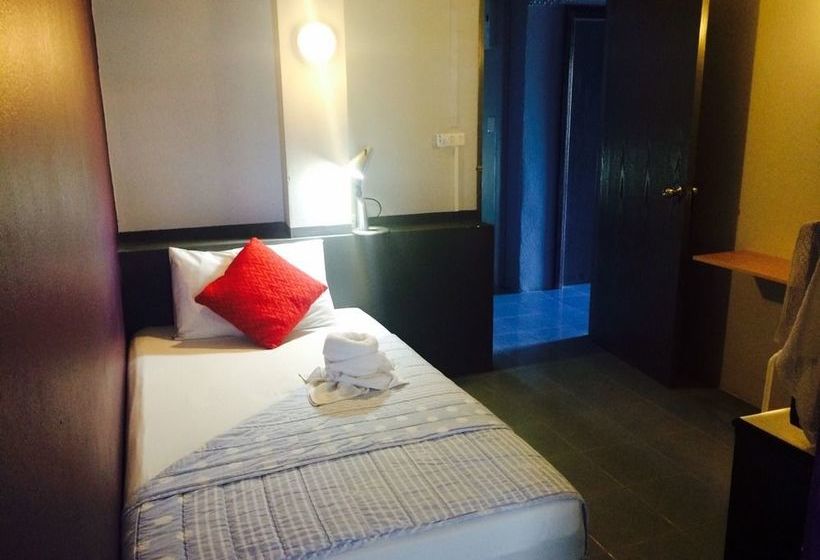 펜션 Rooms At Krabi Guesthouse