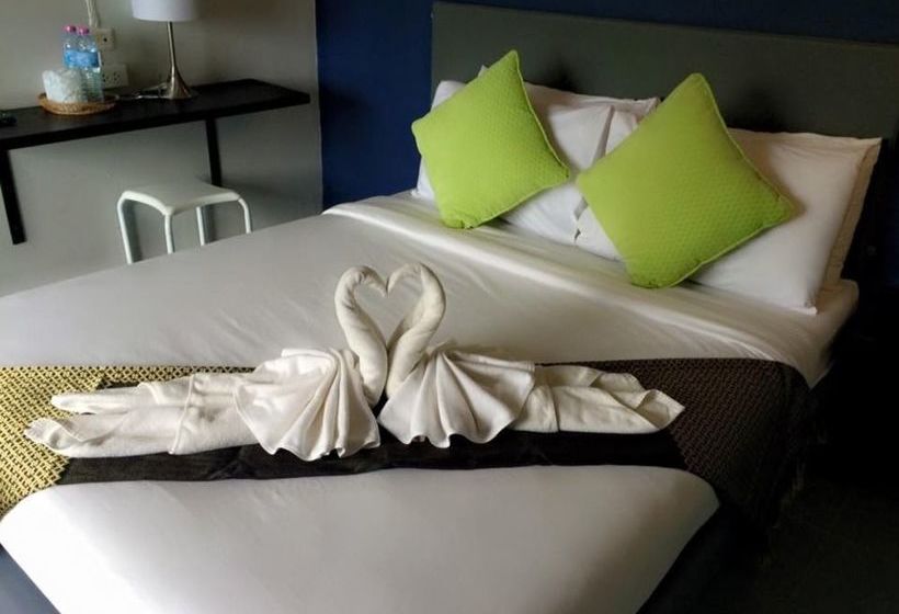 펜션 Rooms At Krabi Guesthouse