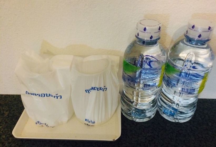 펜션 Rooms At Krabi Guesthouse