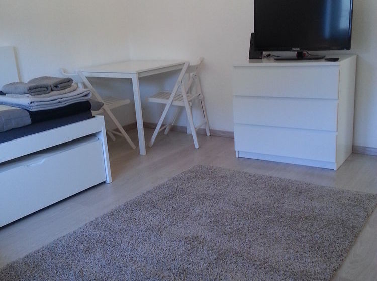 膳宿费 Schlafgelegenheit