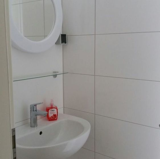 膳宿费 Schlafgelegenheit