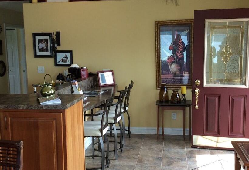 Pictured Rocks Bed And Breakfast