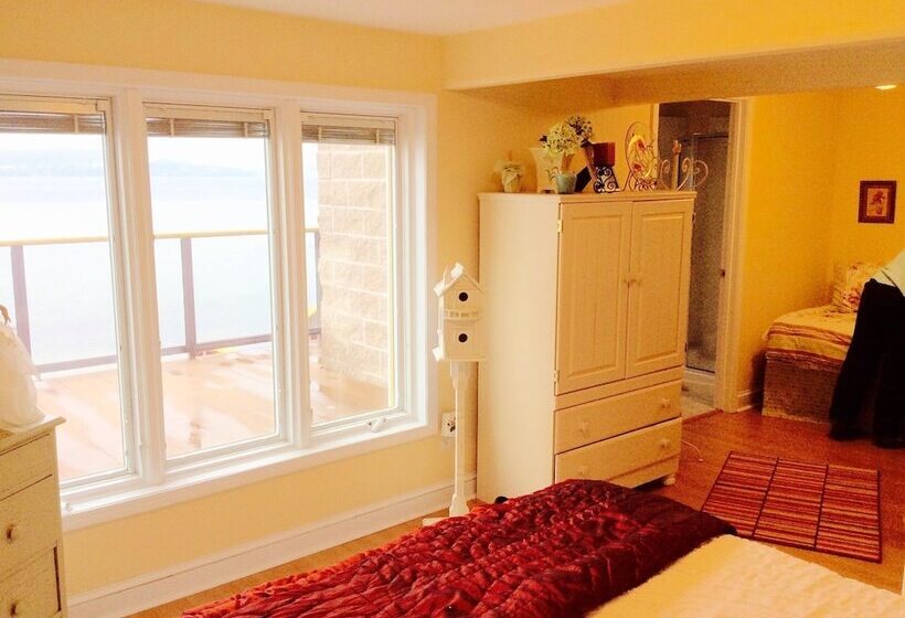 Pictured Rocks Bed And Breakfast