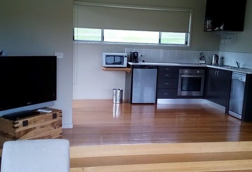 Little Norfolk Bay Events And Chalets