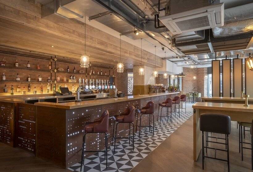 Maldron Hotel Finsbury Park, London