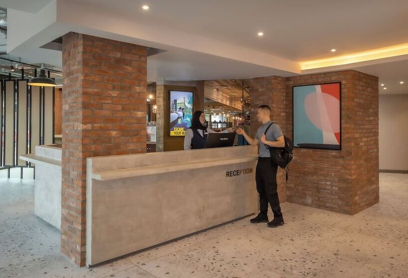 Maldron Hotel Finsbury Park, London