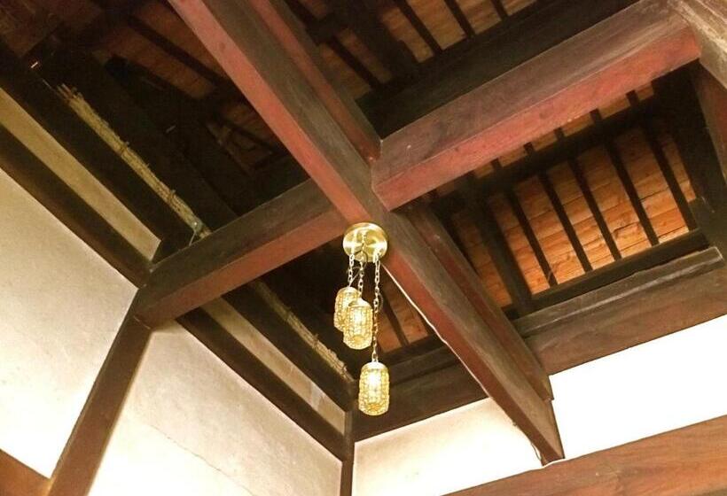 הוסטל Kominka Sharehouse Hooju