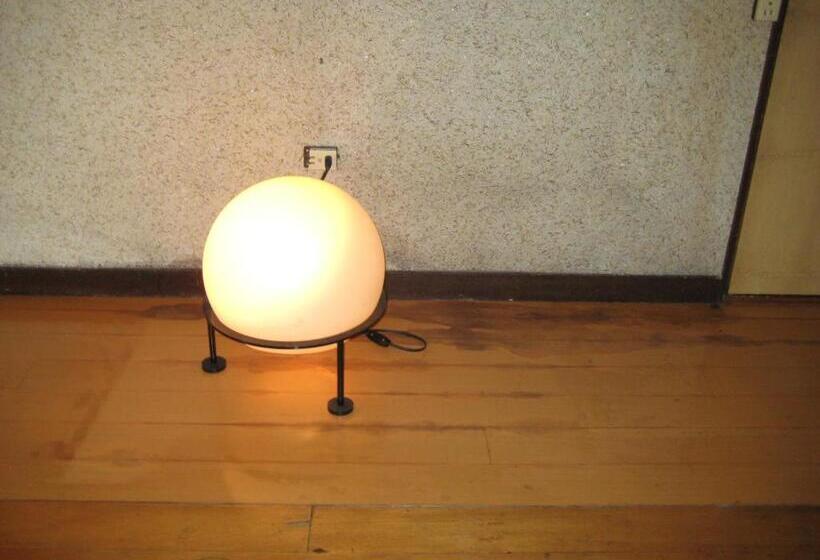 Общежитие Towadako Backpackers