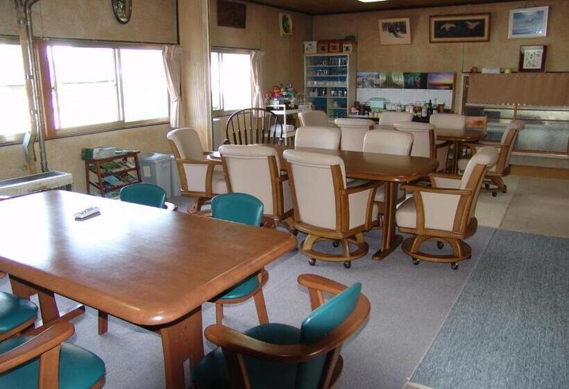 Общежитие Towadako Backpackers