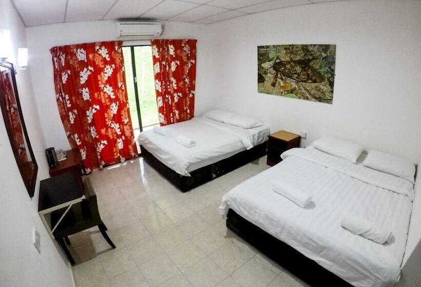 הוסטל Xcape Resort At Taman Negara