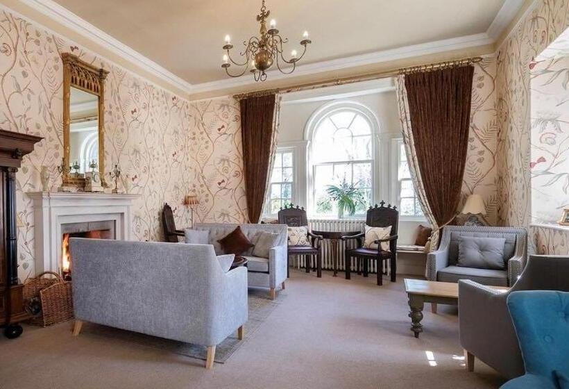 ベッドアンドブレックファースト Durn House