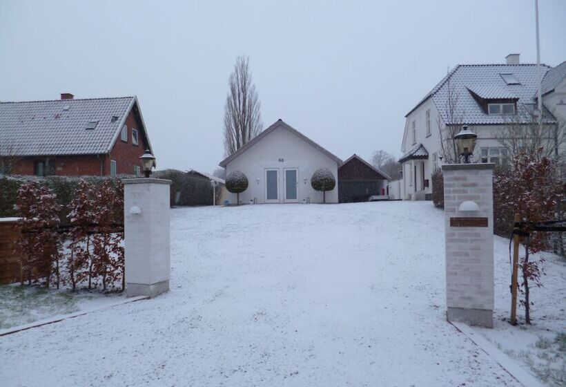 مبيت وإفطار Engholmbb