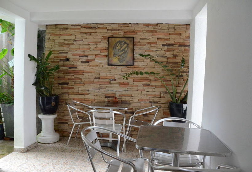 مبيت وإفطار Gerard S Place Roomstay