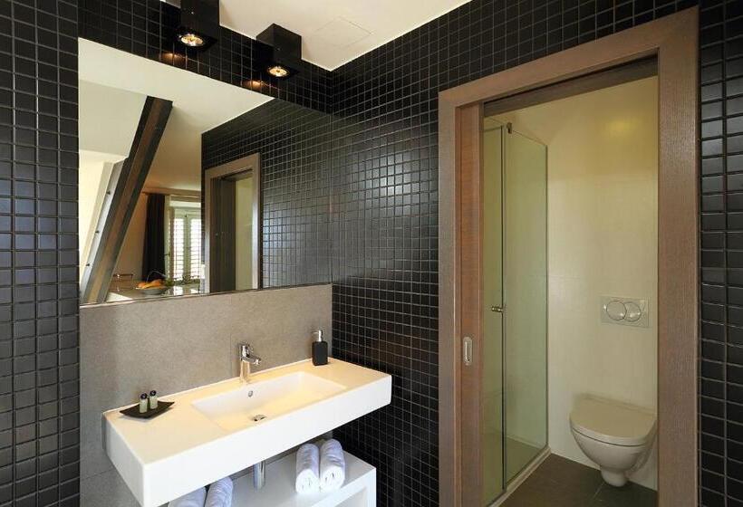 تختخواب و صبحانه La Porta Luxury Rooms