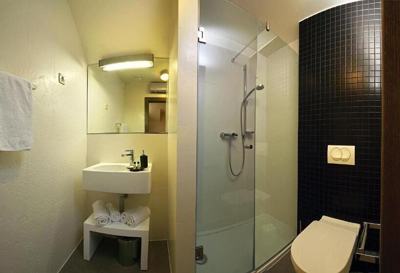 تختخواب و صبحانه La Porta Luxury Rooms