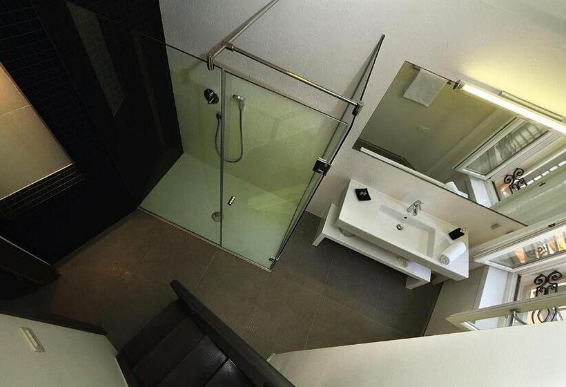 تختخواب و صبحانه La Porta Luxury Rooms