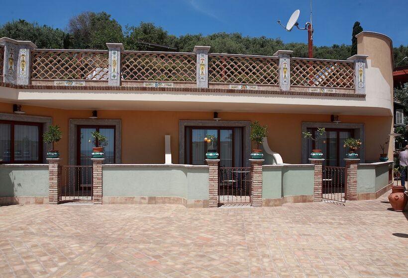 ベッドアンドブレックファースト Villa Cristina