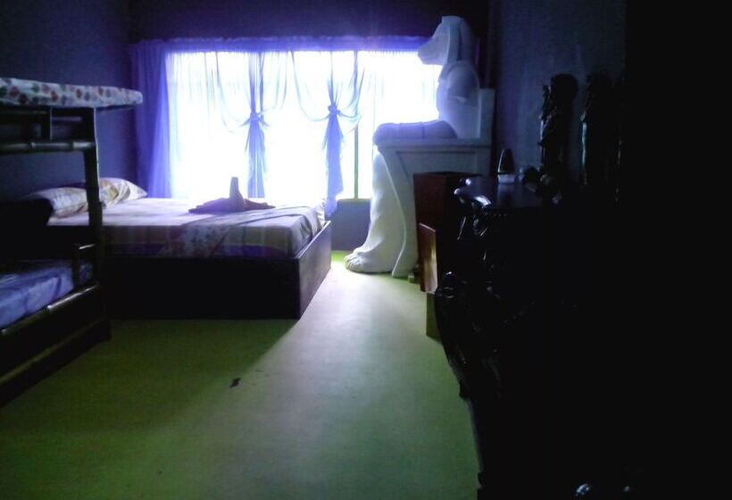 Friendship Budget Hostel