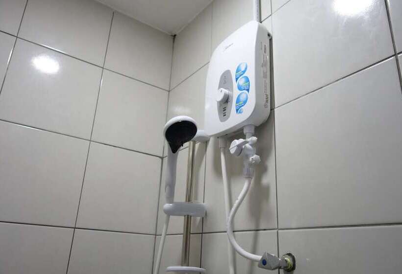 Hero Hostel