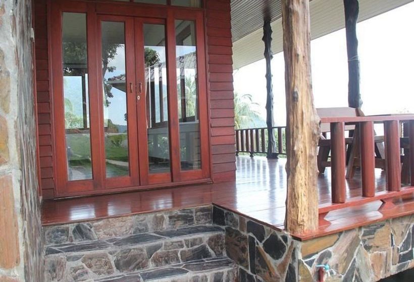 Отель Apichada Villa