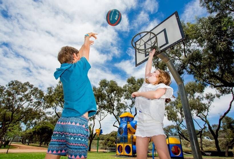 فندق Big4 Renmark Riverfront Holiday Park