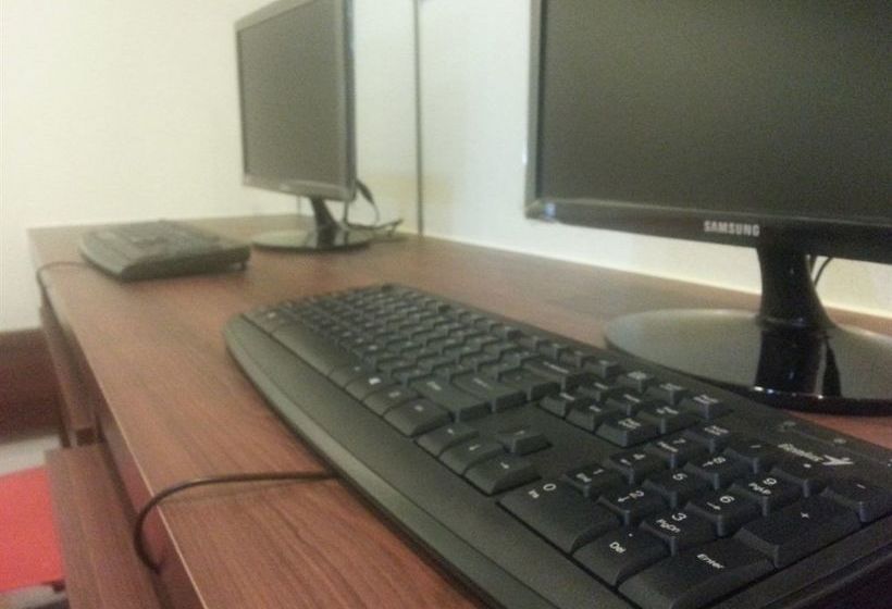 فندق Camellia Budget Inn