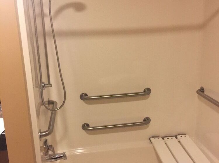 Отель Cobblestone Inn & Suites Newton