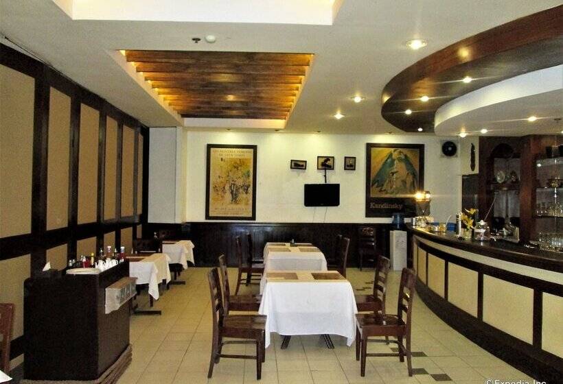 هتل Country Village