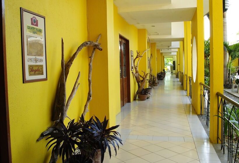 هتل Country Village