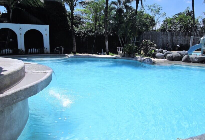 هتل Country Village