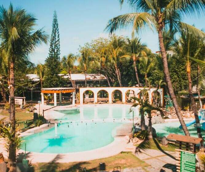 هتل Country Village