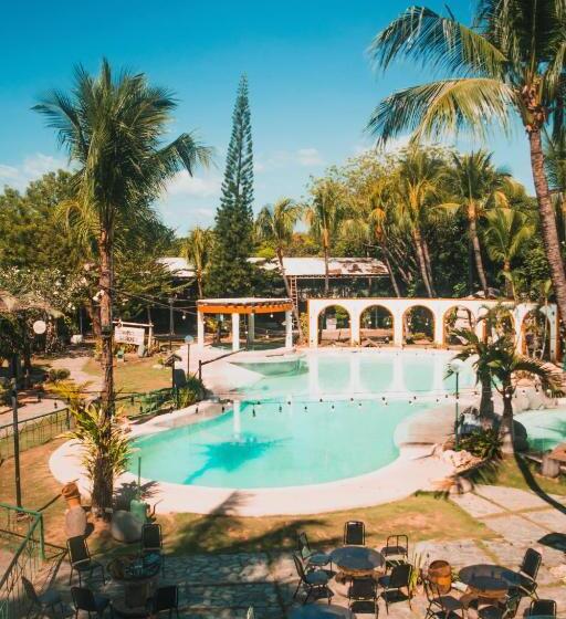 هتل Country Village