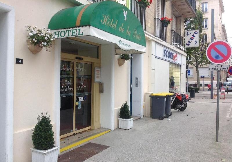 ホテル De La Paix
