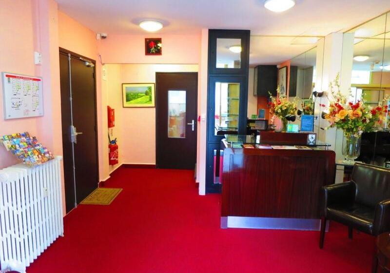 ホテル De La Paix