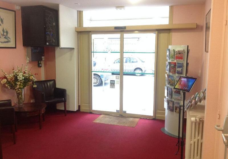 ホテル De La Paix