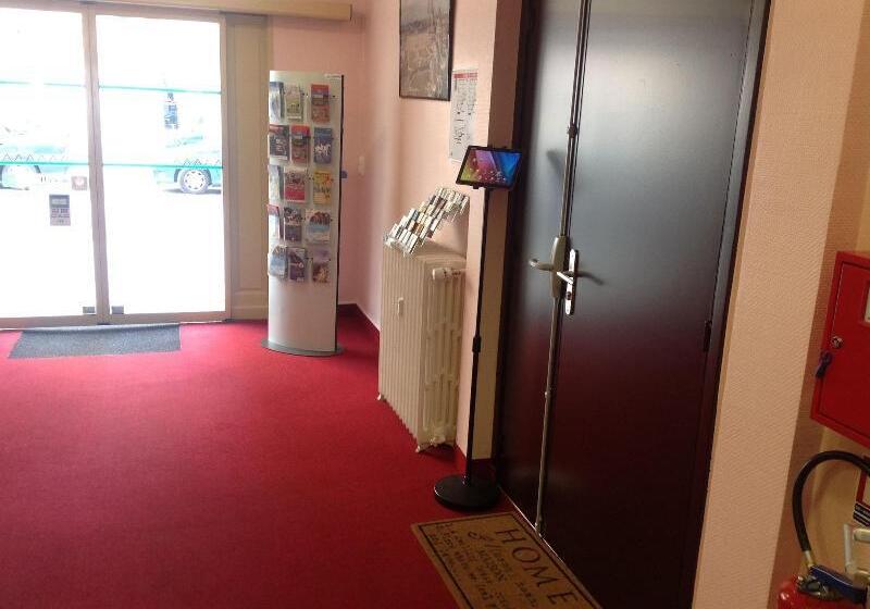 ホテル De La Paix