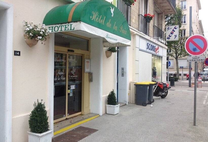 ホテル De La Paix