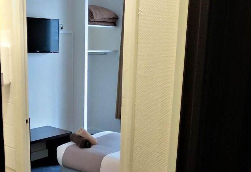 ホテル De La Paix