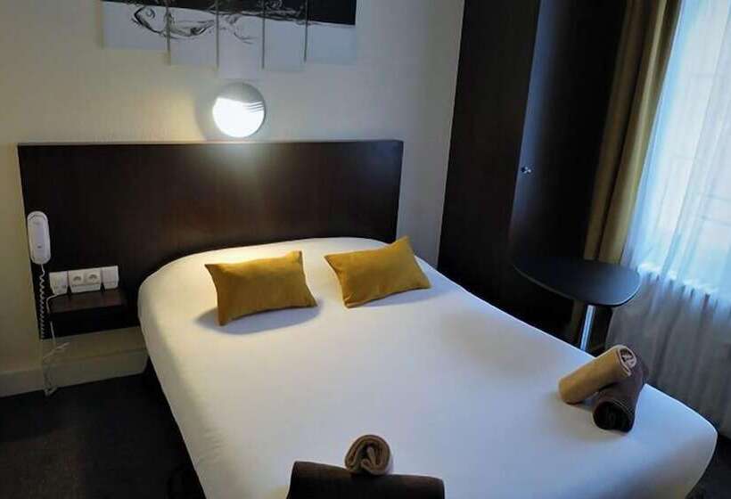 ホテル De La Paix