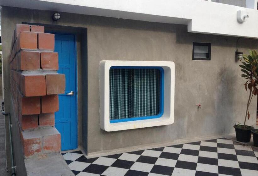 فندق De Sea Almond