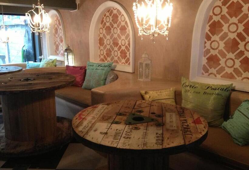 فندق De Sea Almond