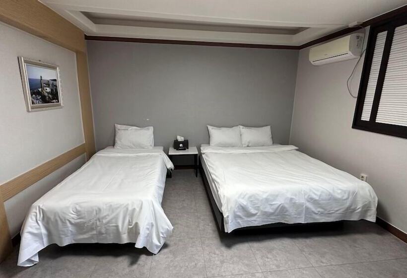 Отель Donghae Gloria Tourist