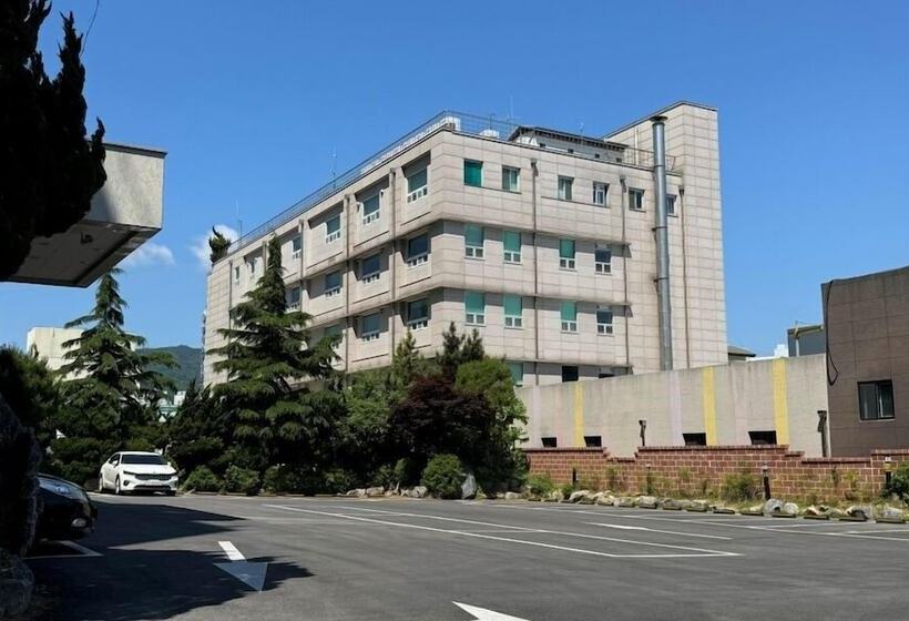 Отель Donghae Gloria Tourist