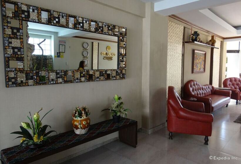 בית מלון כפרי Ecoland Suites & Inn