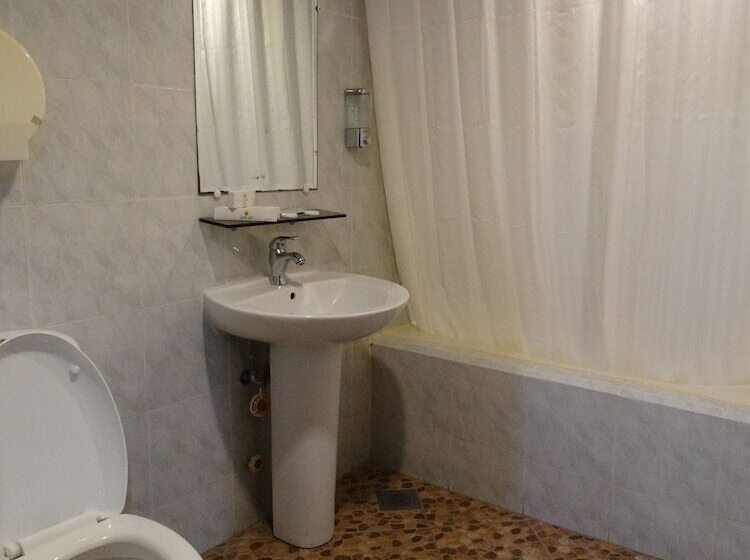 בית מלון כפרי Ecoland Suites & Inn