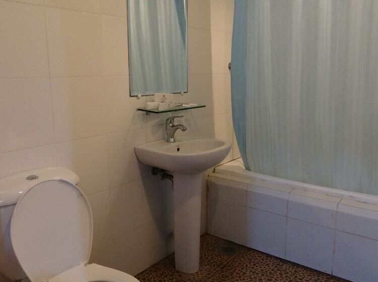 בית מלון כפרי Ecoland Suites & Inn