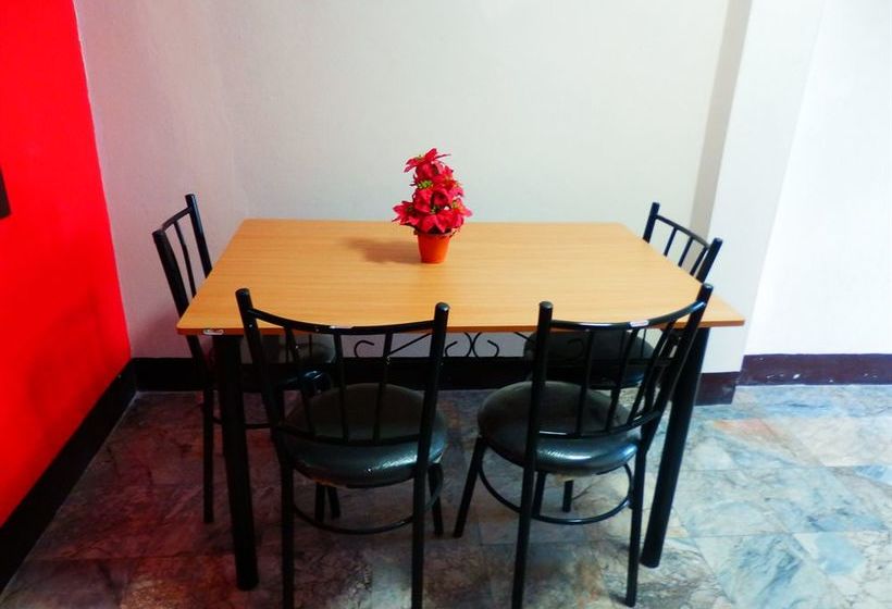 Отель Evelyn Residence