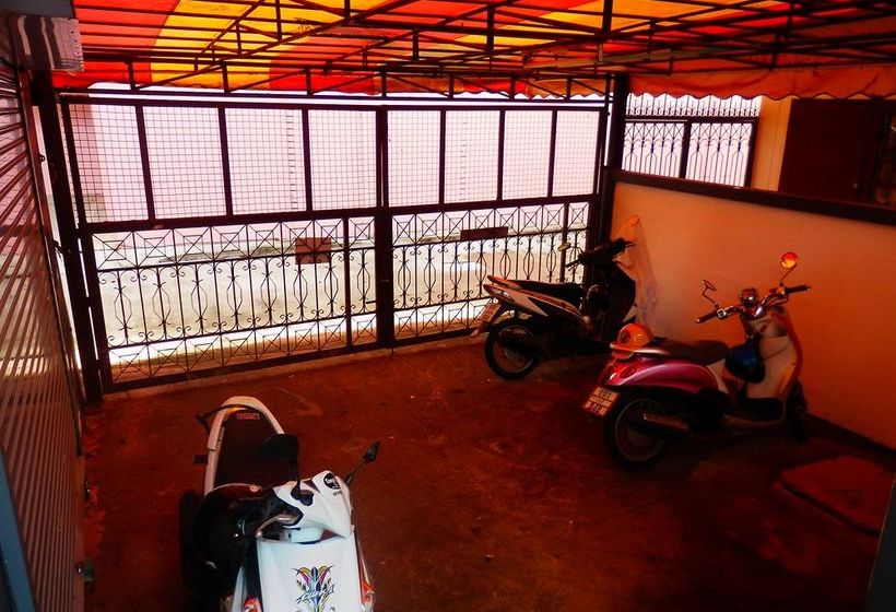 Отель Evelyn Residence