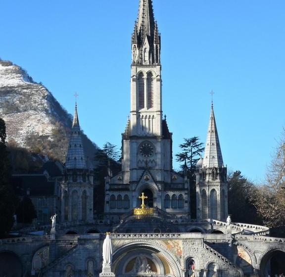 هتل Croix Des Nordistes