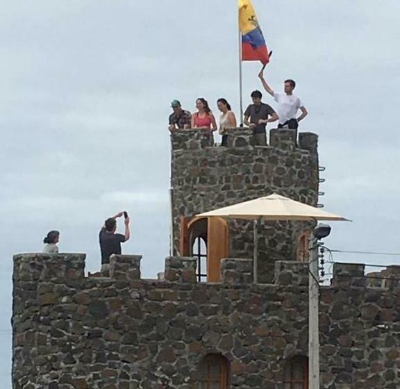 هتل La Fortaleza De Haro